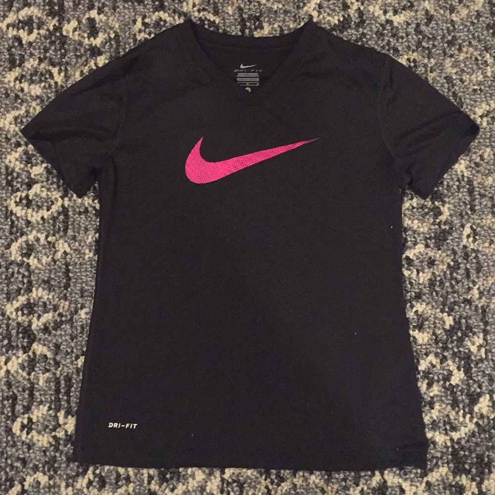 Nike kids tee